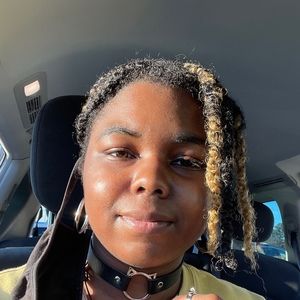 Meet your Posher, Ariana